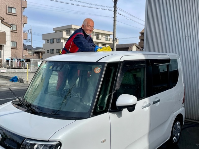 ピカピカ洗車！！ | ダイハツ東京